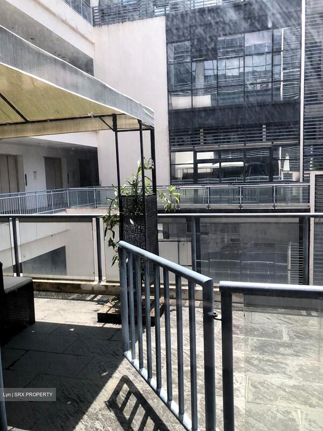 A'posh Bizhub (D27), Factory #565882551